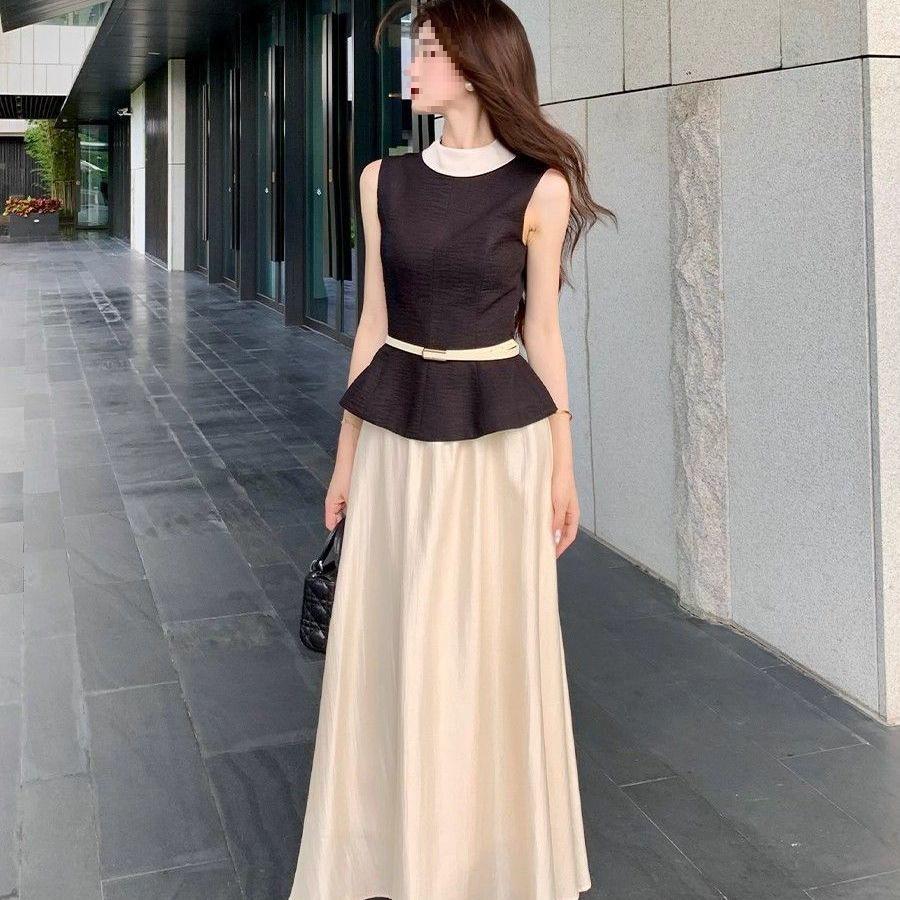 

Korean Style Summer Two-Piece Set: Elastic Waist Slimming Skirt & Sleeveless Vest Top with Color Blocking, Versatile Round Neck Design S (Recommended 42.5-50 kg)