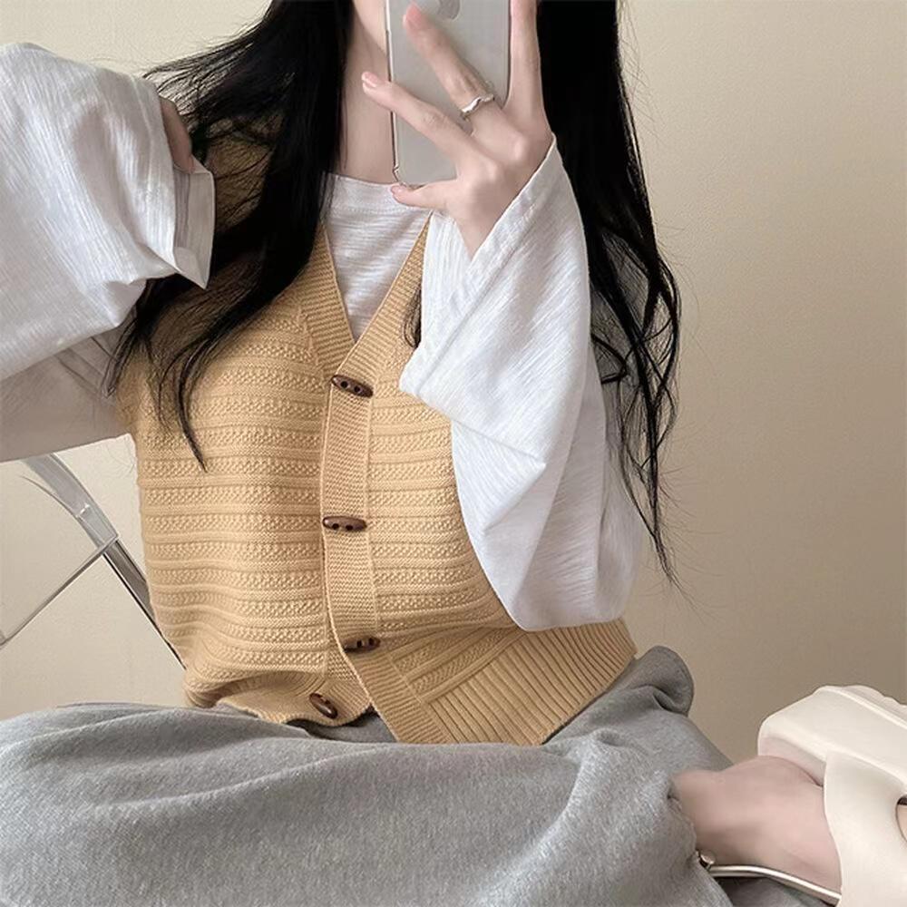 Podzimní korejská móda Pletená Retro vesta Ženy Nový design Volný All Match Svetr Bez rukávů Vesta Estetický roh Knoflík Vintage Cardigan