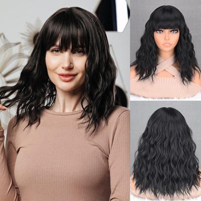 Perruque courte ondulée noire naturelle avec frange en fibre synthétique, longueur d'épaule, perruque ondulée naturelle, perruque ondulée pour cosplay, usage quotidien