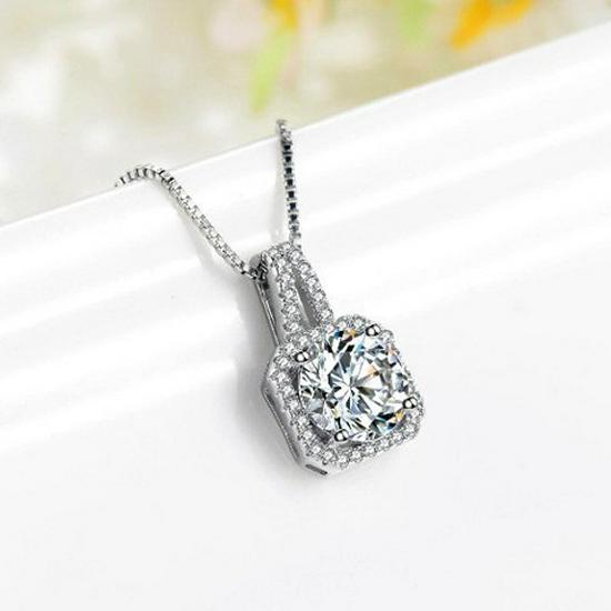 Collier Pendentif Carré Zircon Style Coréen - Chaîne Courte Clavicule pour Femme, Cadeau pour Petite Amie