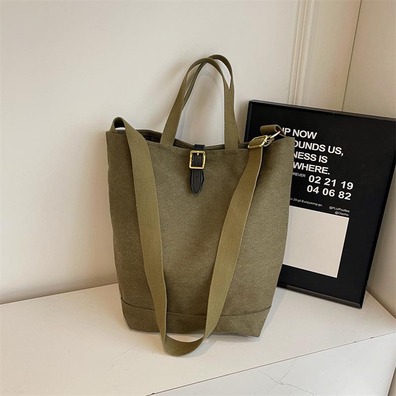 Shoulder Bag Girls Fashion Sense Large Capacity Simple Commuter Messenger Bag Student Leisure Niche Portable Tote Bag