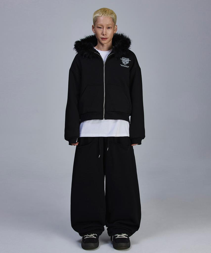 SCALLYWAG Back Pocket Eyelet Sweatpants [Black]