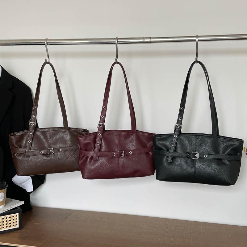 Oil Wax Leather Bag Women's New Spring and Summer Fashion Commuting Shoulder Underarm Bag Going Out To Work Tote Bag