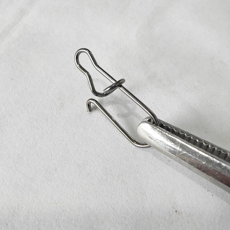 Black 304 Stainless Steel Snap Swivels: Enhanced Quick-Snap, High-Tensile Strength Fishing Connector