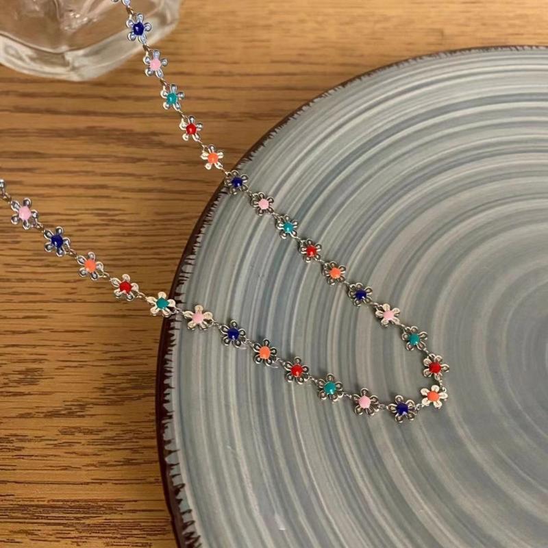 Beaded Flower Choker Necklaces for Women Bohemian Handmade Necklace Teen Girls Beach Necklace Chain Jewelry Accessories