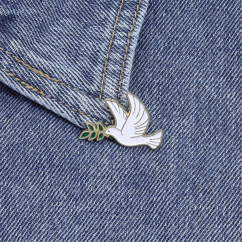 10 Piece Peace Symbol Brooch Badge Pin With Tree Branch Detail Shape For Weddings Business Meetings Everyday Wear