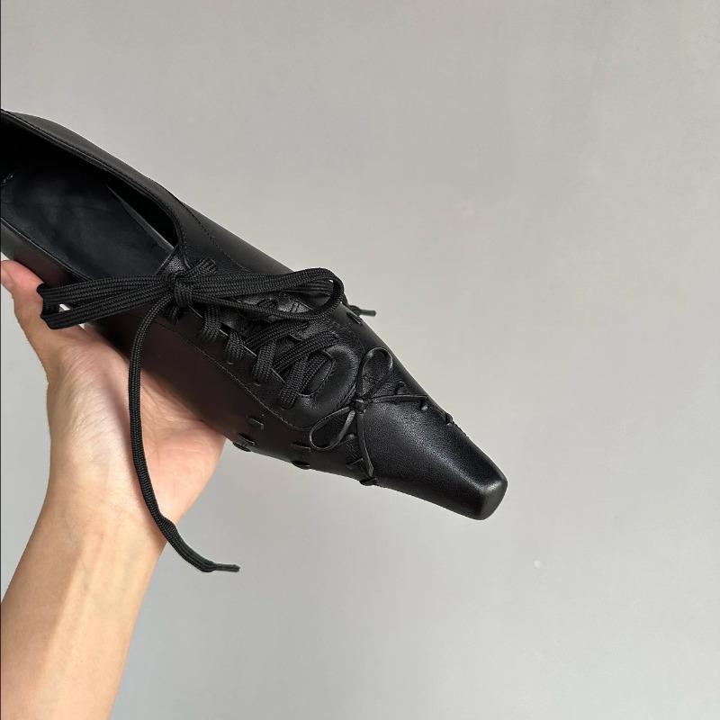 Zapatos de Bruja Góticos de Moda Puntiagudos para Mujer Retro Cabeza Cuadrada Tacón Fino Zapatos de Cuero a la Moda Ele Design Tacón Bajo