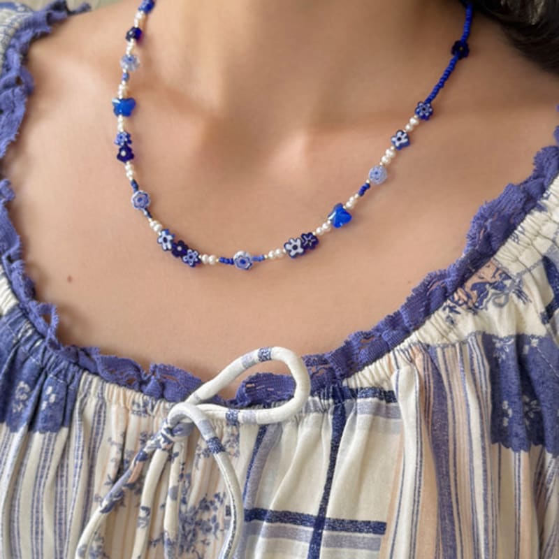 FANTASTIC PLANET Blue Flower Pearl Necklace