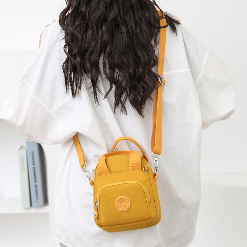 Leichte Umhängetasche mit mehreren Fächern für Mütter mittleren Alters und ältere Mütter Handytasche Reisehandtasche