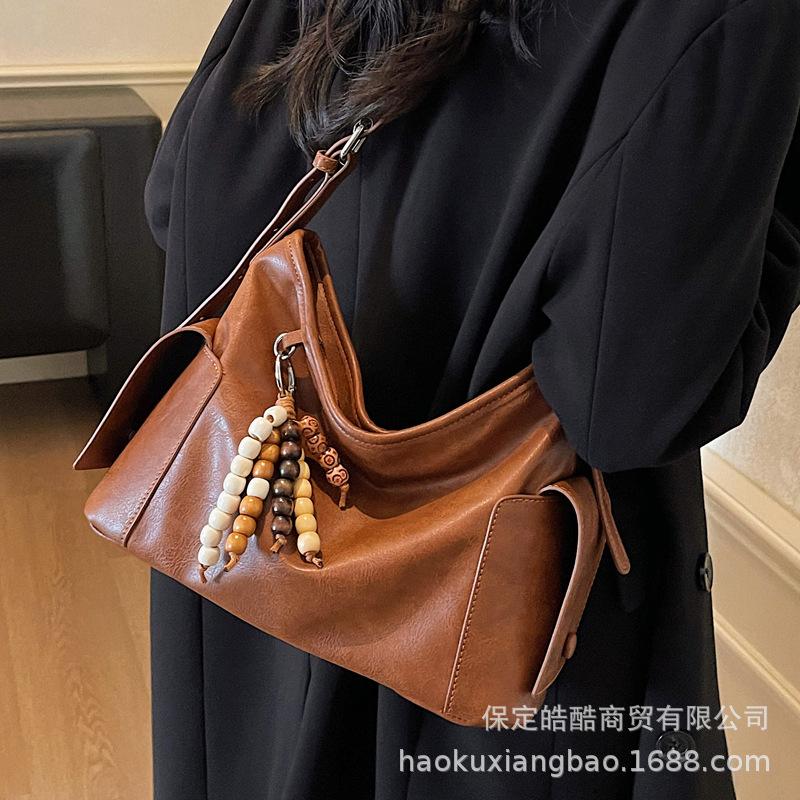 Large-capacity bag women's 2025 new autumn and winter popular high-end textured shoulder bag commuter tote bag messenger bag