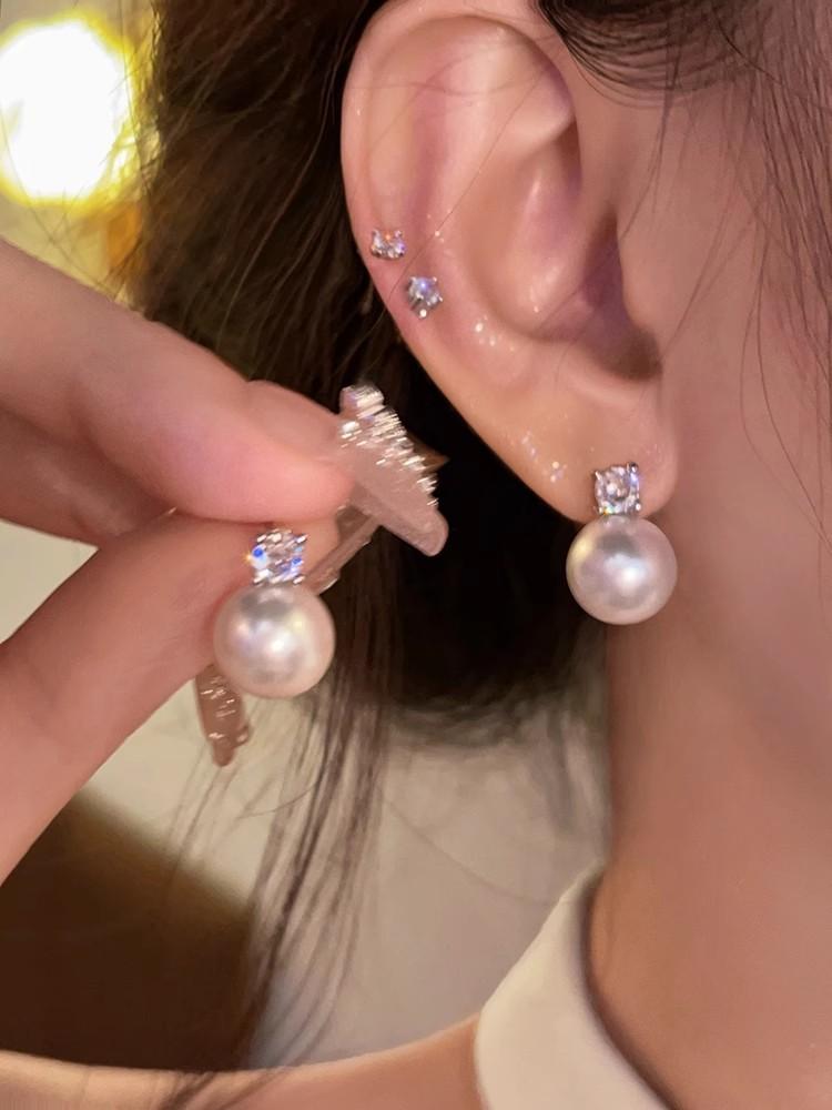 Silver needle flash zircon earrings, women's exquisite temperament stud earrings, spring and summer earrings.