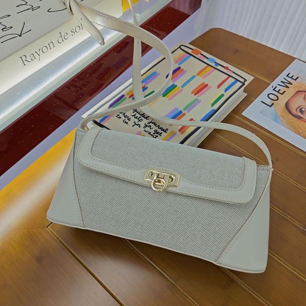 Bag Women'S Versatile French Retro Shoulder Crossbody Bag Light Luxury Niche French Underarm Bag French Stick Bag