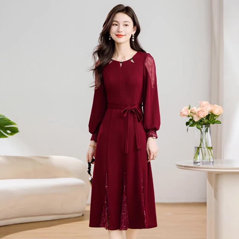 Elegant Red Long-Sleeve Mother's Banquet Dress