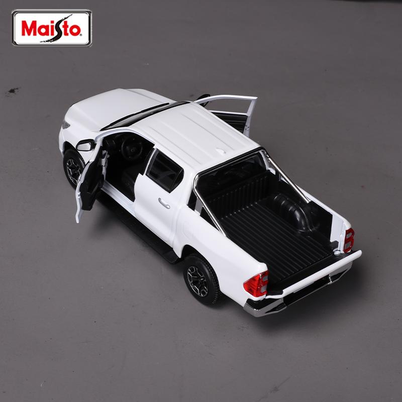 På lager Maisto 1:27 Toyota Hilux Pickup Series Simulering Legering Miniatyr Støpt Bilmodell Tilpasset Gutt Leketøy Samling Gave