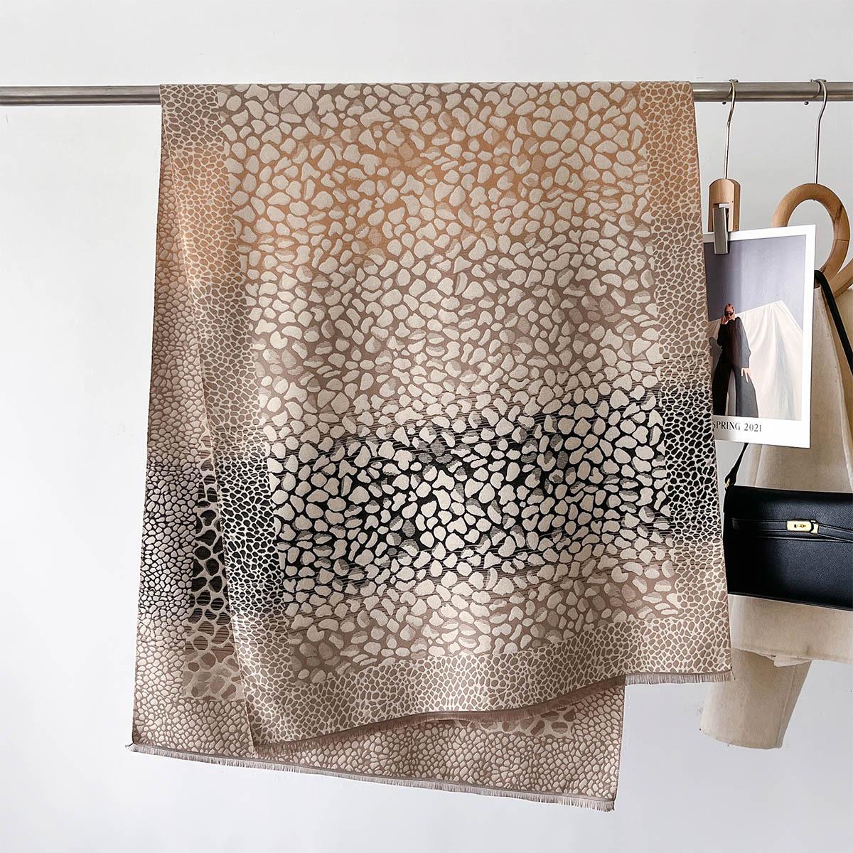 Écharpe en Cachemire de Luxe pour Femme Imprimé Léopard Châle Chaud d'Hiver et Bandeau Wraps Bandana Pashmina Foulard Carré Épais pour Femme One Size gray