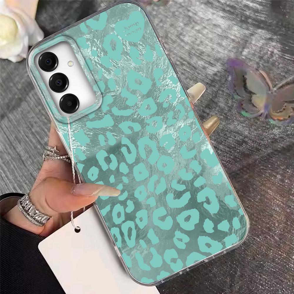 Retro White Leopard Print Women Phone Case for Samsung Galaxy A16 A55 A07 A17 A56 A36 A26 A53 A06 A14 A24 A34 A54 A15 A12 Cover