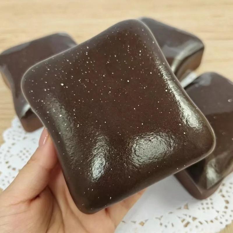 Realistyczny Maślany Tost Squishy Miękka Zabawka Fidget Powolne Odbicie Ściskanie Ręką Ulga w Stresie Sensoryczny Prezent na Codzienny Relaks