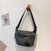 Shoulder Bag Men's Sports and Casual Crossbody Bag Women's Versatile Mobile Phone Bag Simple and Fashionable Lightweight Shoulder Bag