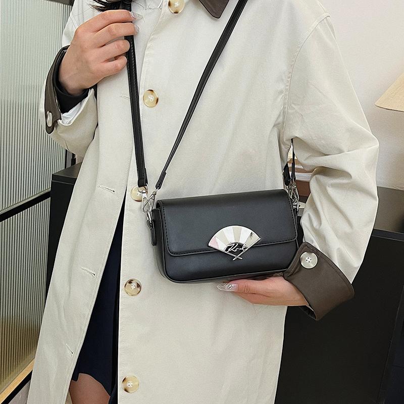 Light Luxury Fashion Crossbody Bag for Women New Personality In Simple Fashion One Shoulder Axillary Bags