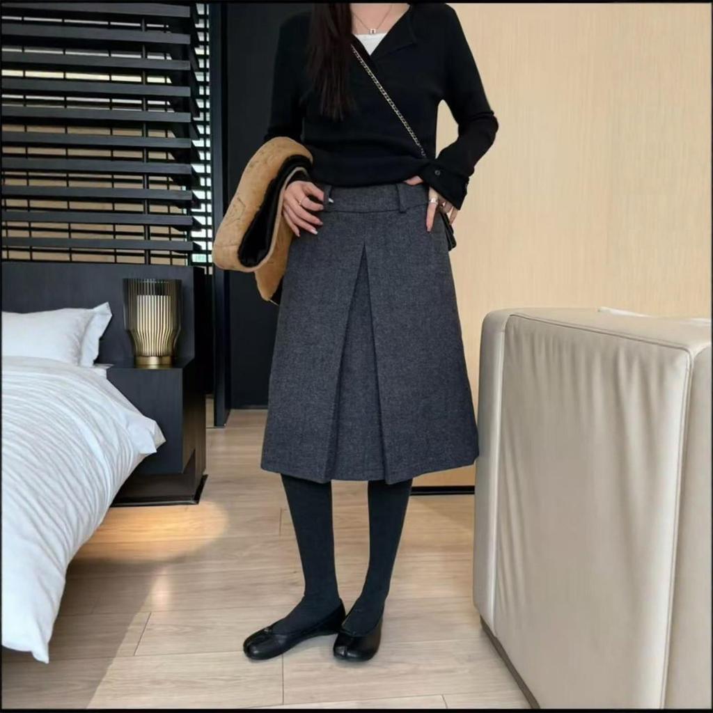 Pear-Shaped A-Line Wool Midi Skirt for Plus Size Women - Slimming, Hip-Covering, Autumn/Winter Fashion
