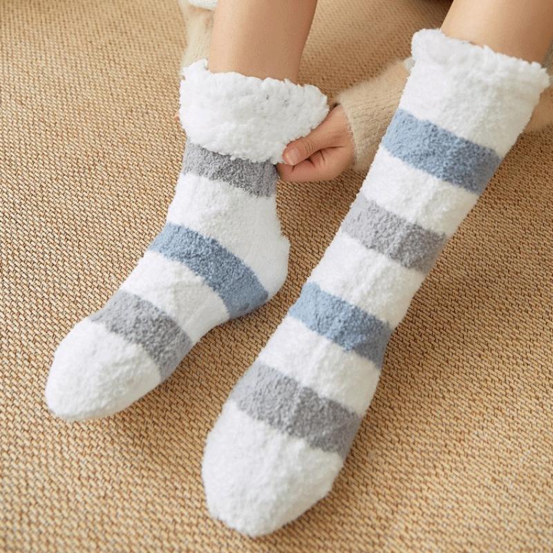 Winter Plüsch Frauen Boden Socken Warme Weiche Korallen Fleece Gestreiften Bequeme Nicht-Slip Thermische Weibliche Socken