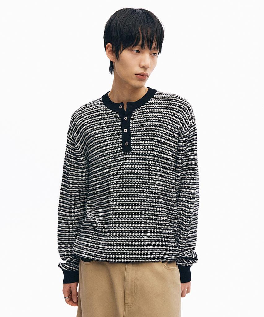 INTEMPOMOOD Pencil Stripe Henley Neck Knit _Black