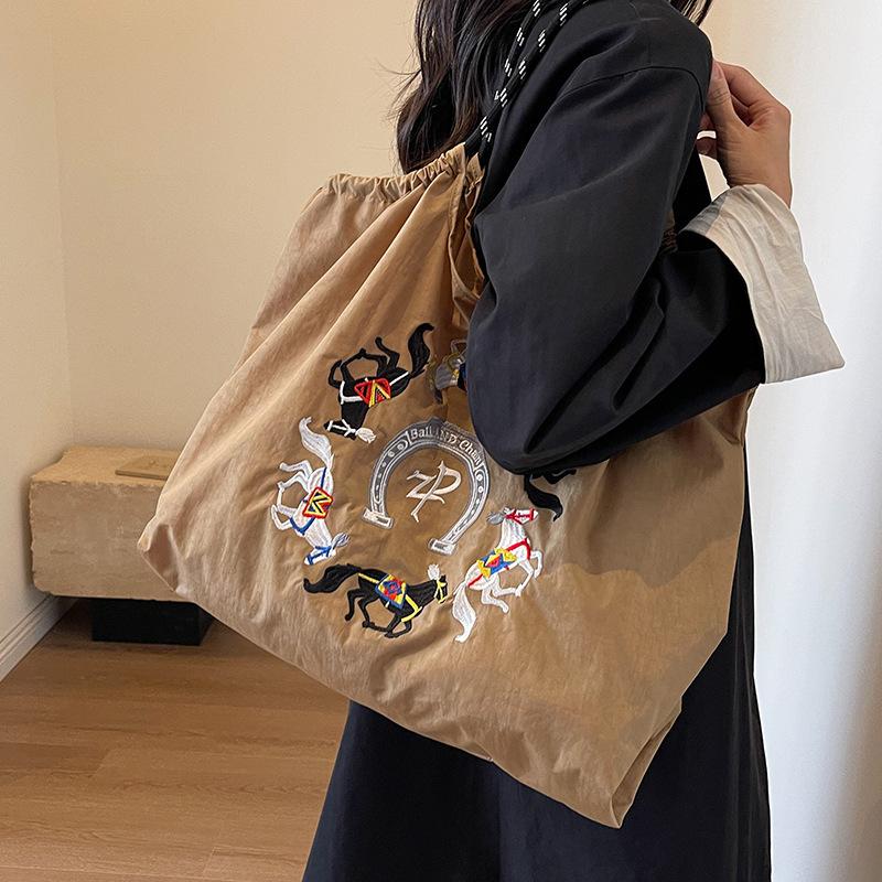 

Японская экологически чистая сумка, сумка из нейлоновой ткани, новая женская повседневная универсальная сумка через плечо большой вместимости, тканевая сумка, высококачественная большая сумка