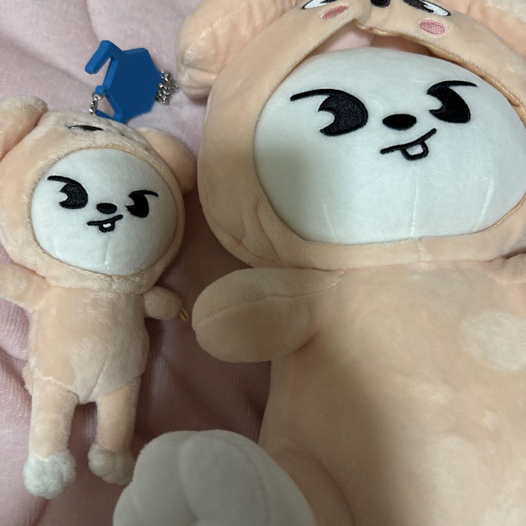 

[Б/У] Stray Kids Брелок-подвеска для сумки Toy World Плюшевая игрушка-обнимашка Leavitt