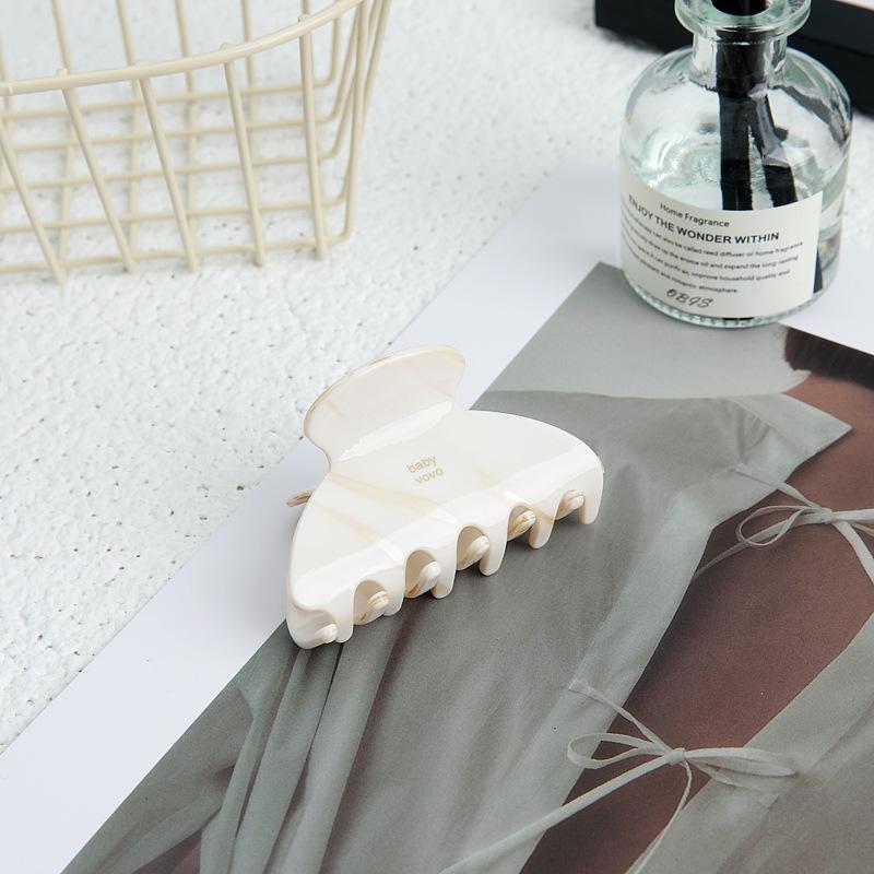 Elegant Acetate Hair Claw Sweet Medium Size Hair Clip Shark Clip Korean Barrettes Women Hair Accessories Headwear