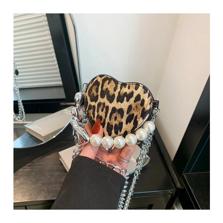 Bolsos de hombro de PU con estampado de leopardo en forma de corazón con cadenas y cuentas, estilo chica, bolsos bandolera súper geniales