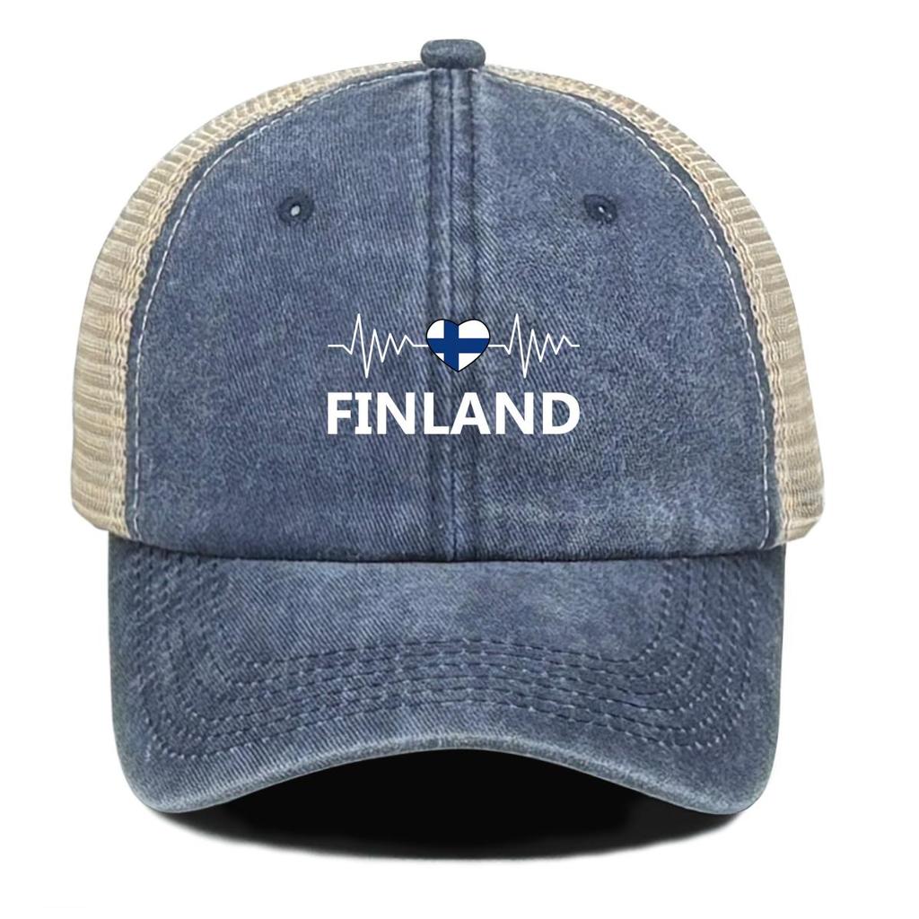 Heart Waves Finland Flag Print Adjustable Mesh Cap, Patriotic Flat Cap Unisex Vintage Lightweight Fit Adjustable Baseball Cap