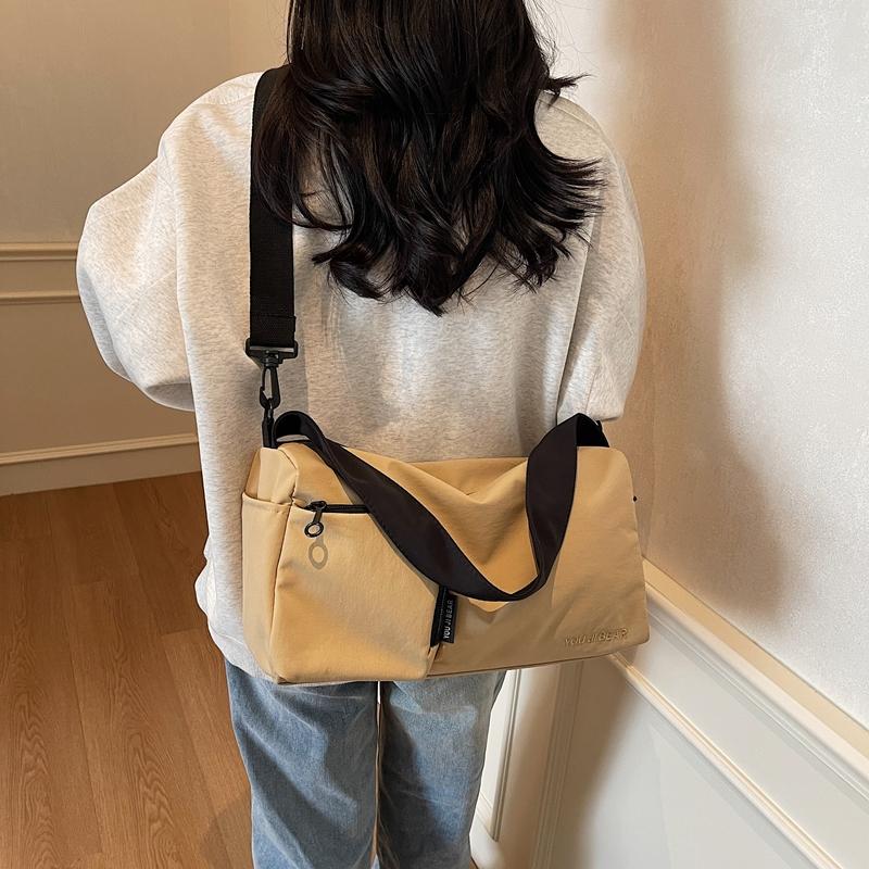 Sports Style Large Capacity Fitness Bag Contrast Color Design Shoulder Crossbody Bag Pillow Bag