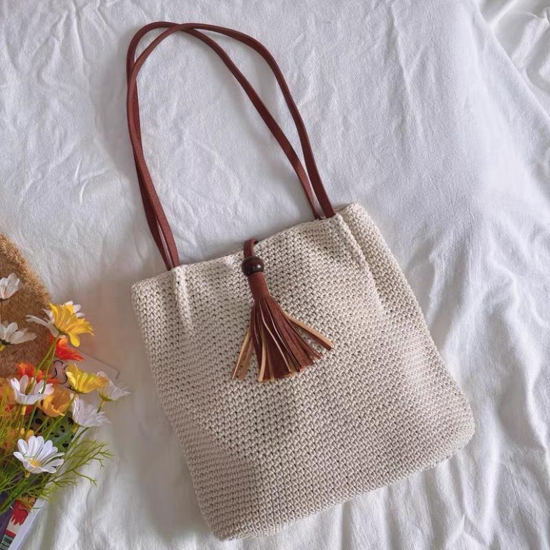 New cotton thread tassel straw woven bag handwoven bag underarm shoulder bag women's handheld women's bag vacation beach bag
