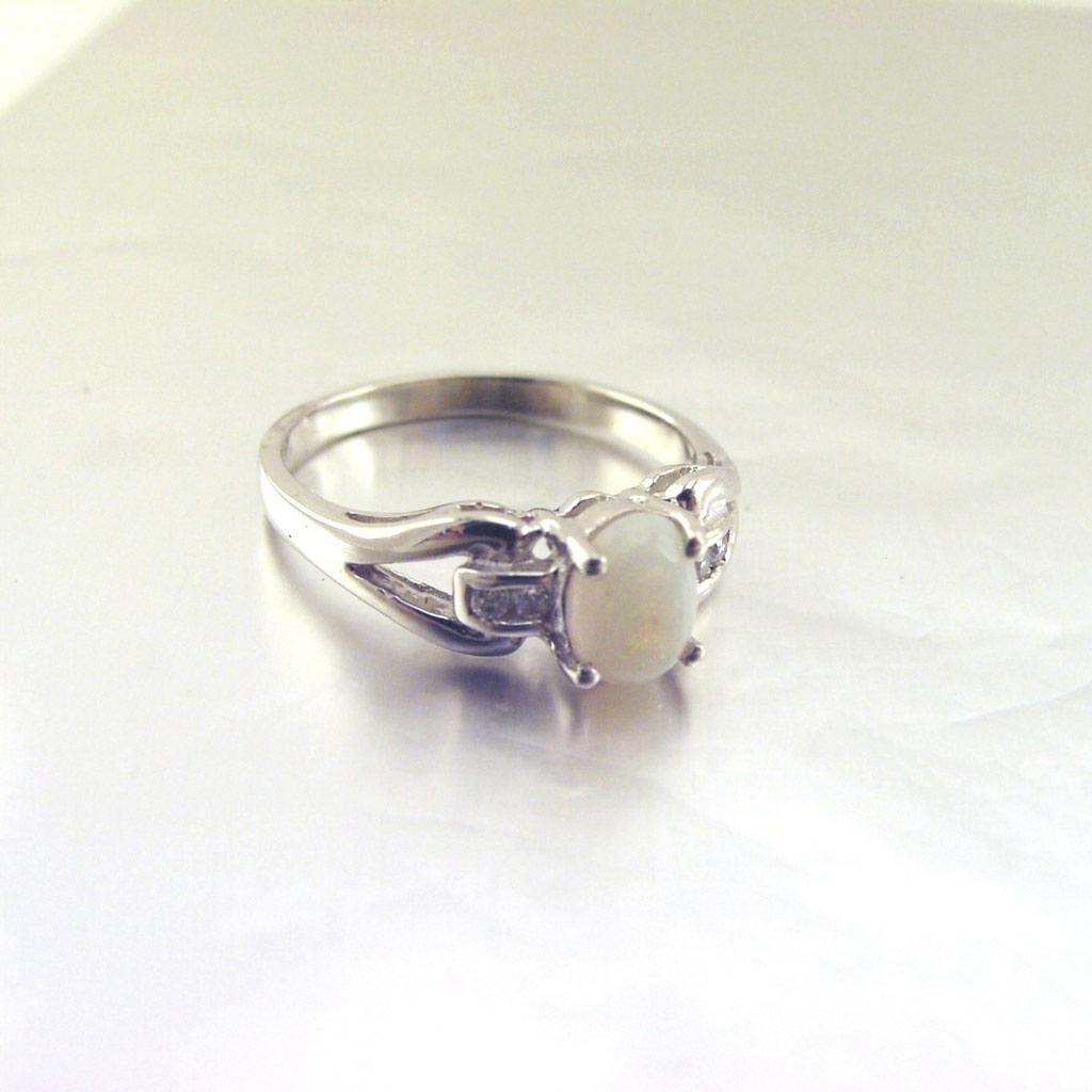 Silver Ring 'Goddess Opal' White Silver (rhodium) - 7 Mm