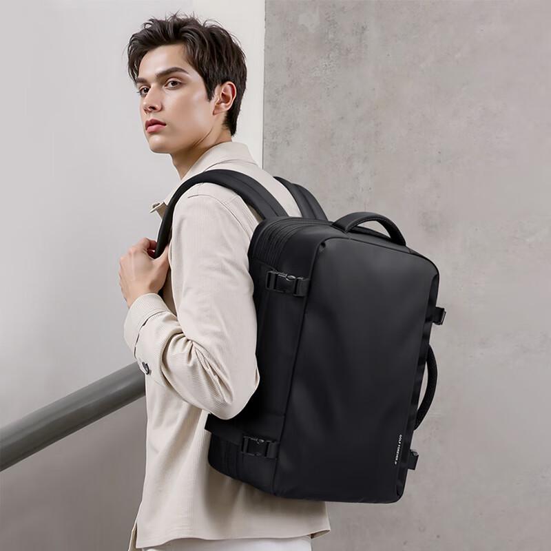 GOLF Men's 17.3-inch Laptop Travel Backpack