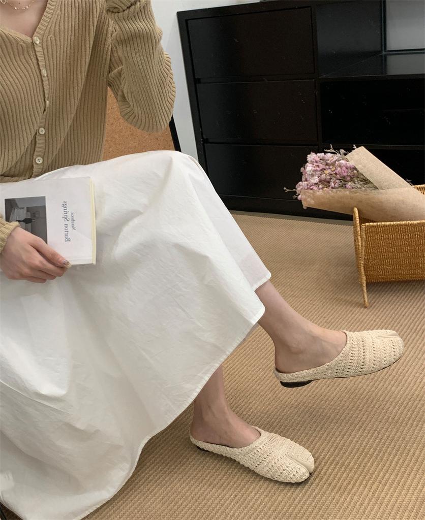 Korean Version of the Design Sense of Niche White Sub-toe Bag Head Half Slippers Women's Summer Wear Flat Bottom Hollow Woven Breathable Sandals