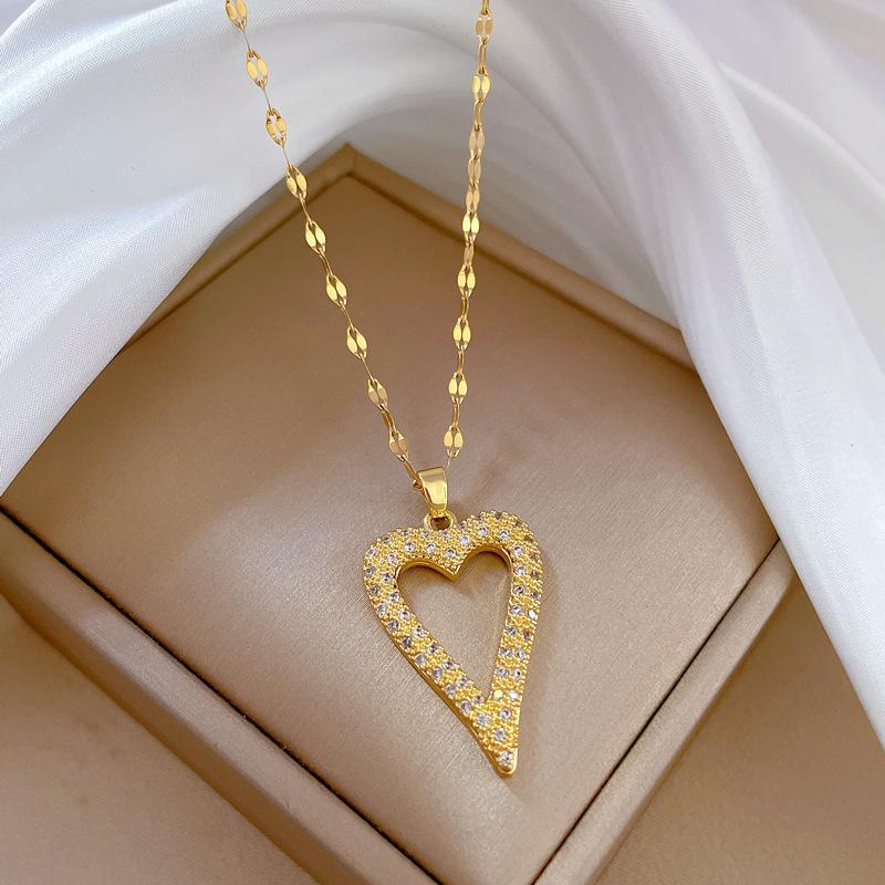Love Full Diamond Light Luxury Banquet Wedding Necklace Women'S Versatile Collarbone Chain Titanium Steel Chain