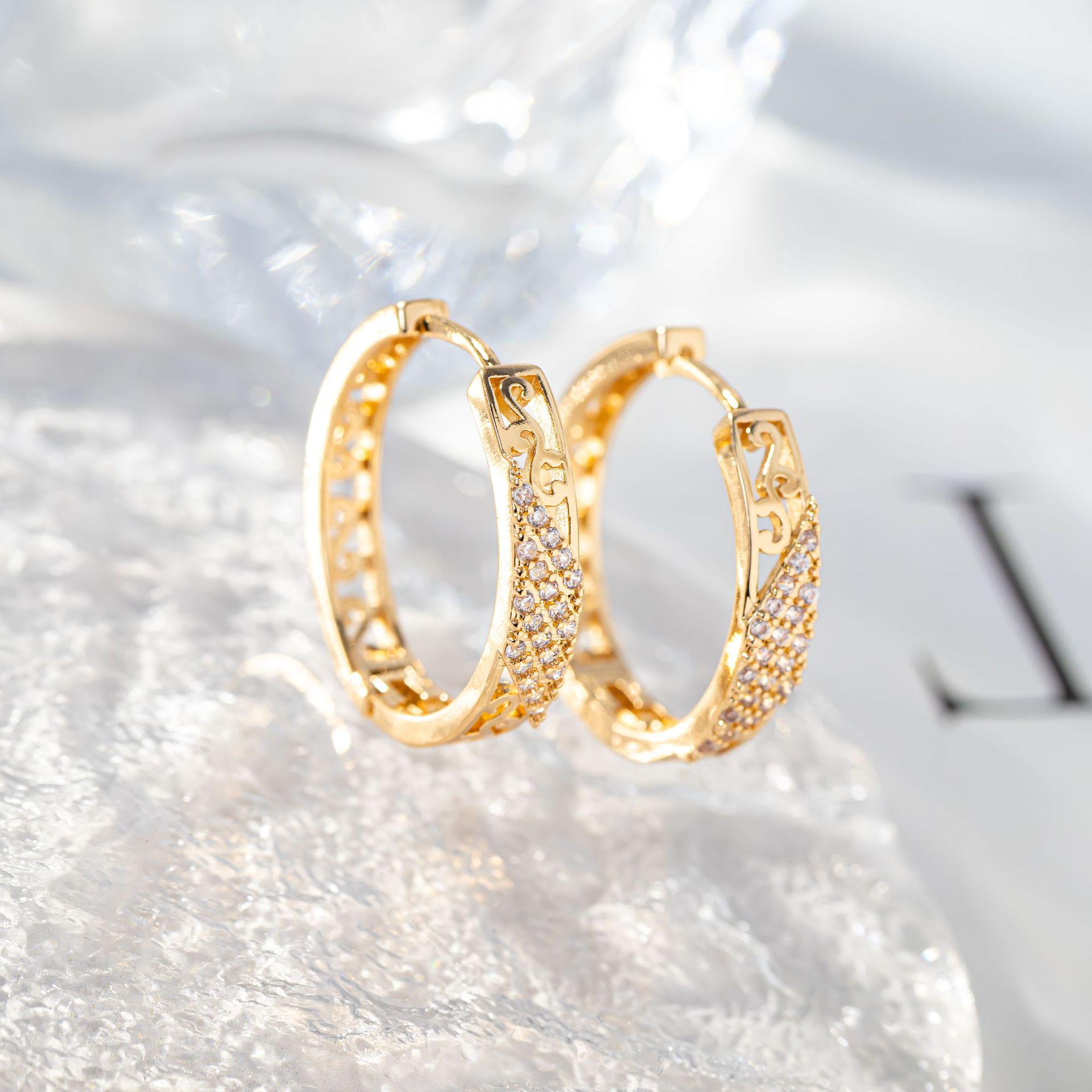Luxury Geometric Zircon Ear Cuff: Fashionable European  American Style for Women