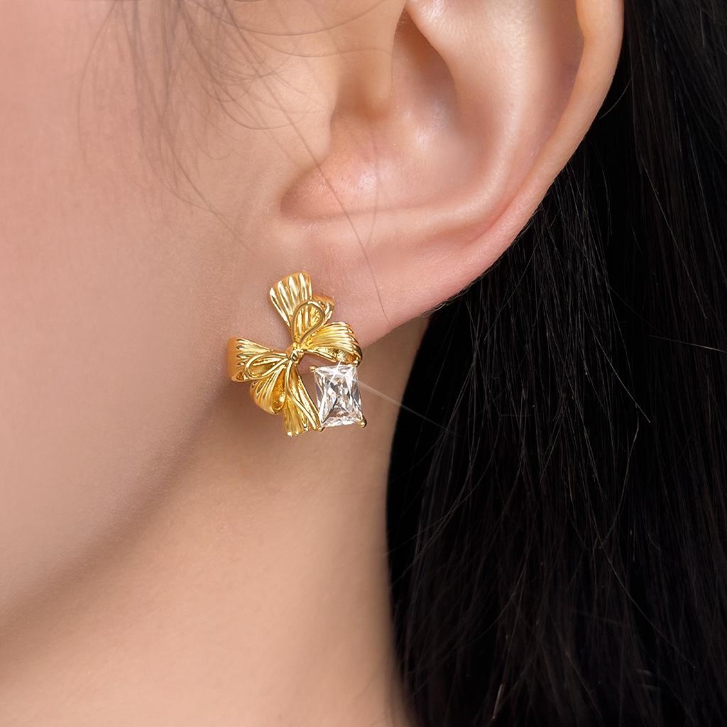 18K Gold Geometric Zircon Bow Stud Earrings