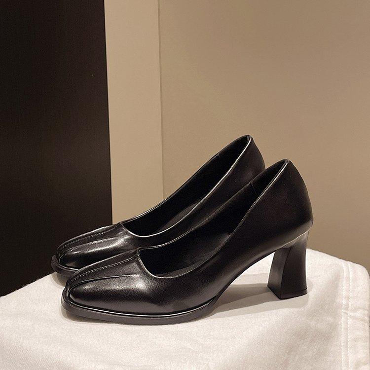 [Yushilai] French retro thick-heeled single shoes for women's 2025 spring new shallow mouth with skirt temperament high heels