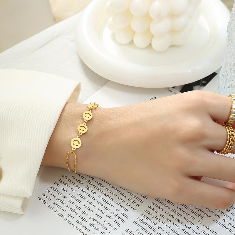 European & American Niche Design Double Chain Smiley Face Bracelet - Women's Christmas Titanium Steel Jewelry E190