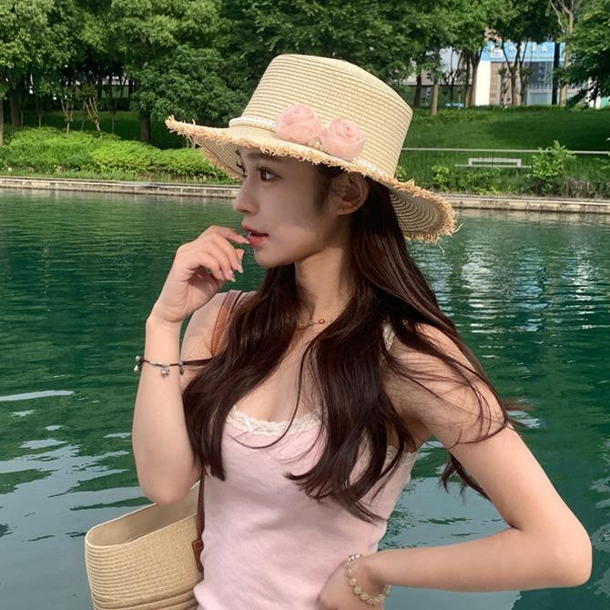 Summer Flower Bow Pearl Braided Straw Hat Women's New French Top Hat Seaside Beach Sunshade Straw Hat