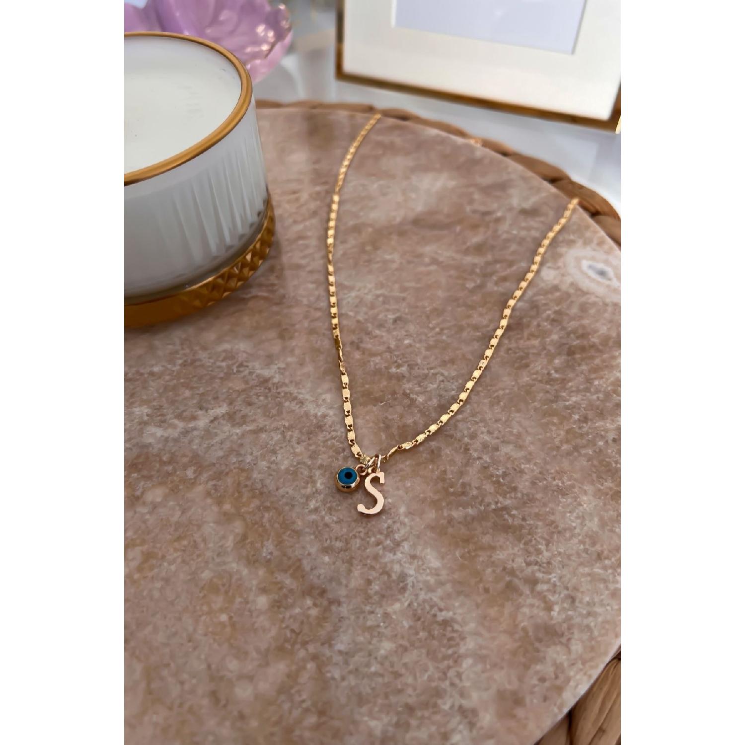 

Тонкое ожерелье-цепочка с буквой S и подвеской от сглаза 50 cm