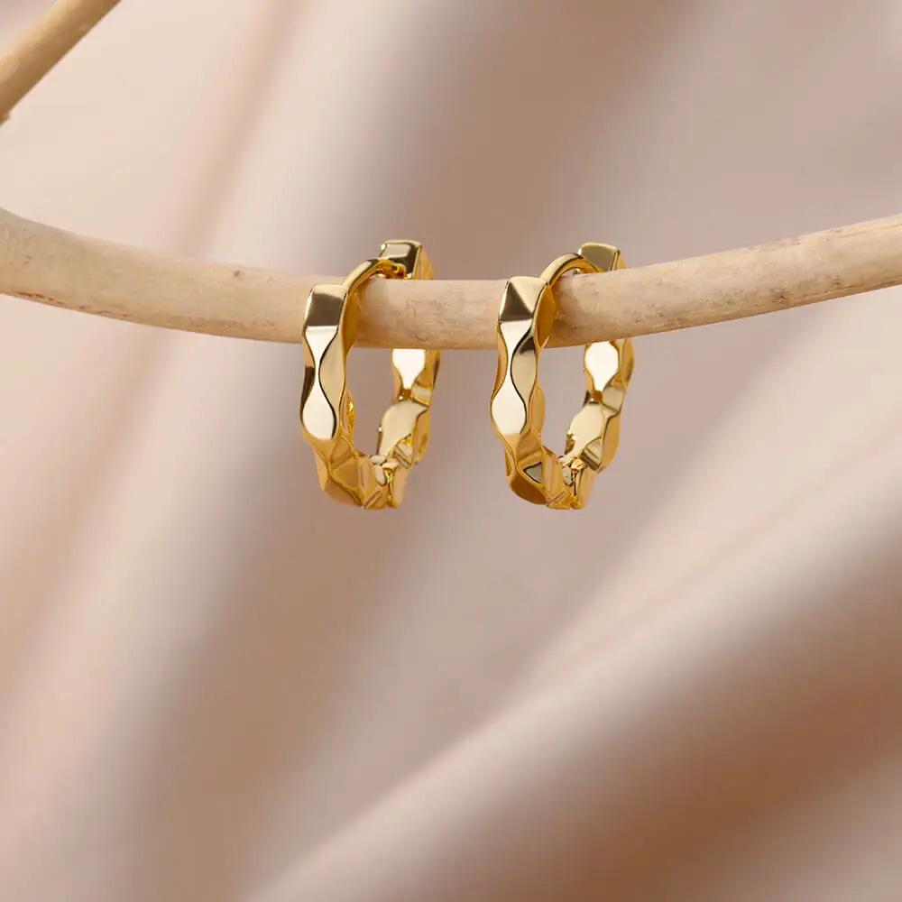 18K Gold Light Luxury European & American Minimalist Earrings for Women