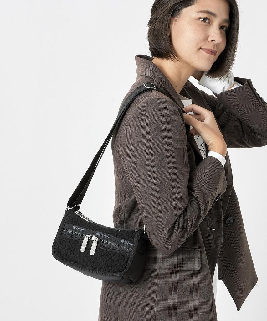 SHERPA LOAF CROSSBODY1334Jet Black Sherpa