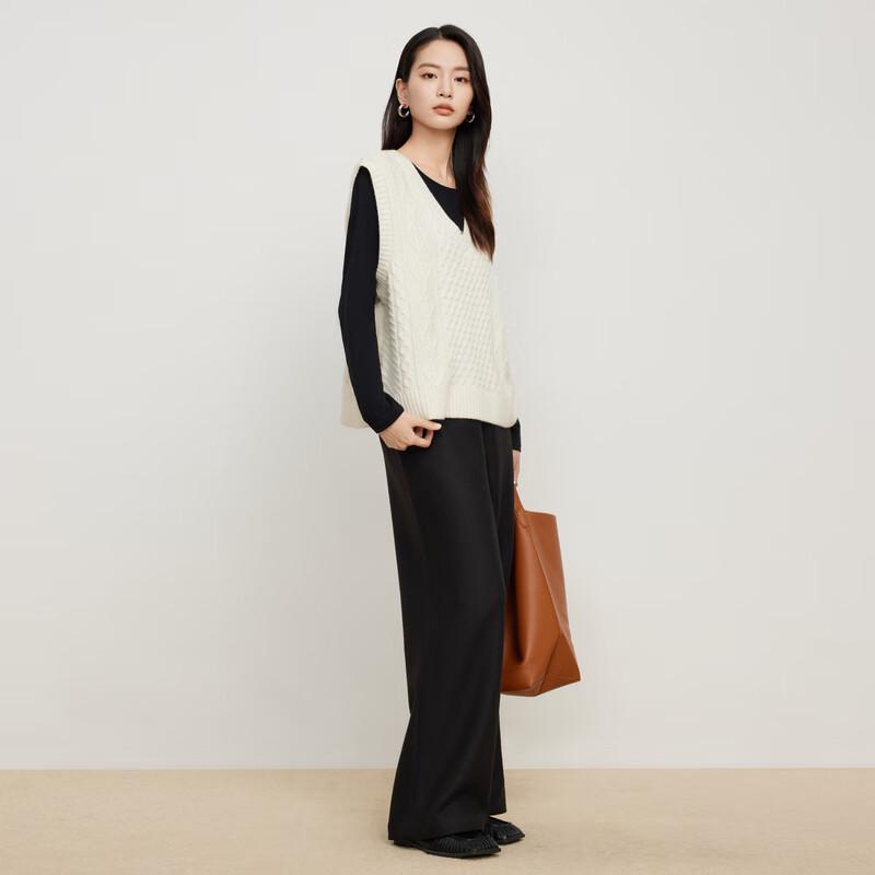 Elva' Island Women's Diamond Knit V-Neck Vest