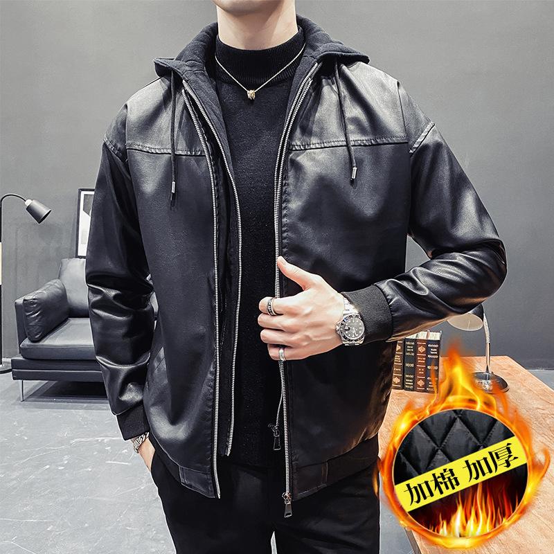 

И кожаное пальто с капюшоном с хлопковым зажимом Мужское модное молодежное мотоциклетное мужское пальто Свободная шапка Мужская кожаная куртка