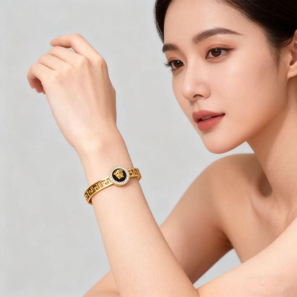 Europejska i Bliskowschodnia Biżuteria Modowa: Damskie Bransoletki ze Stali Nierdzewnej, Wzór Rzymski, Wysadzane Diamentami, ażurowy Wzór.