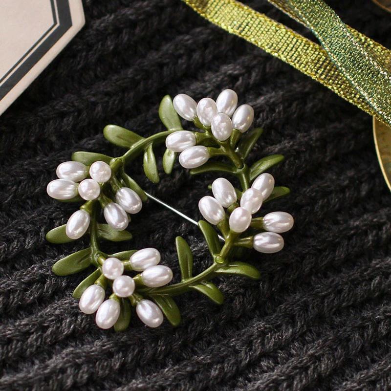 Delicate Green Enamel Cane Vine Brooches For Women Retro Pearl Wreath Casual Weddings Brooch Pins Gifts