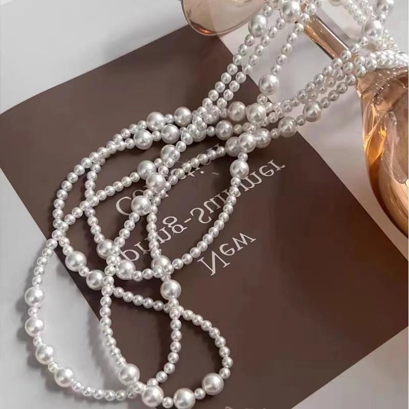 Długi, wielowarstwowy naszyjnik z szarych pereł w stylu retro, damski, lekki i luksusowy, z łańcuszkiem na obojczyk i łańcuszkiem na szyję